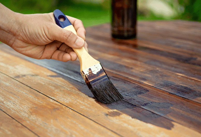 exterior-wood-staining